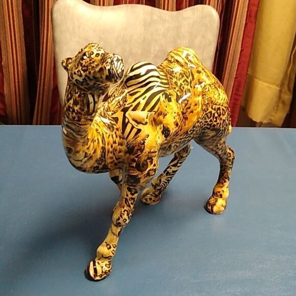 Vintage LaVie Jungle Safari Hand painted Hidden Safari Animals Camel - Picture 2 of 8